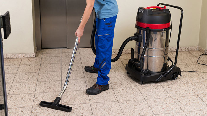 Servicio de limpieza de mantenimiento para particulares, comercios y empresas