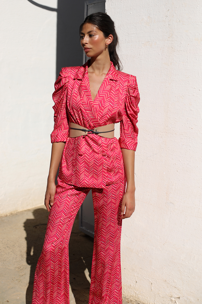 Traje modelo Beta de PANAMBI